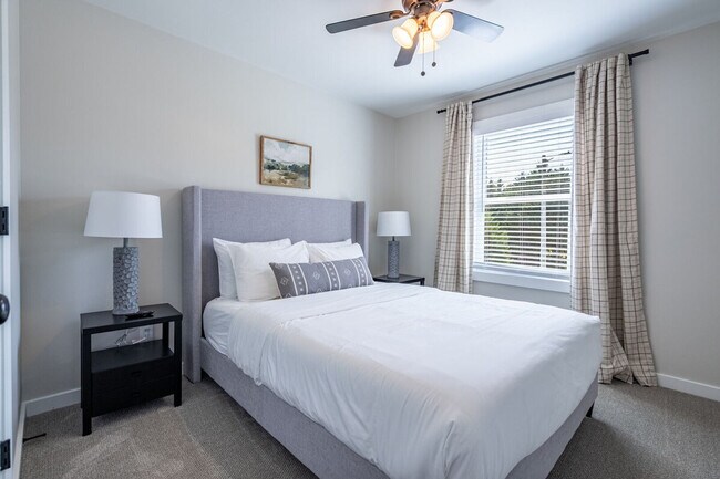 Building Photo - 18 Huntcliff Dr