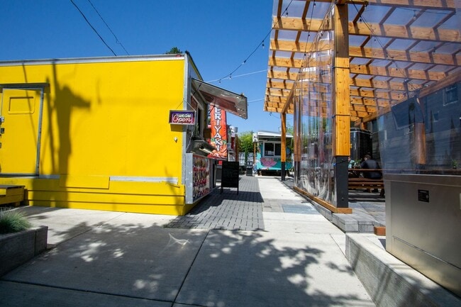 Building Photo - St. Johns Cool-Contemporary Studio w/ $500 OFF!