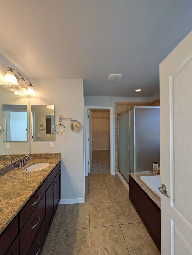 Building Photo - 22441 E Chenango Dr