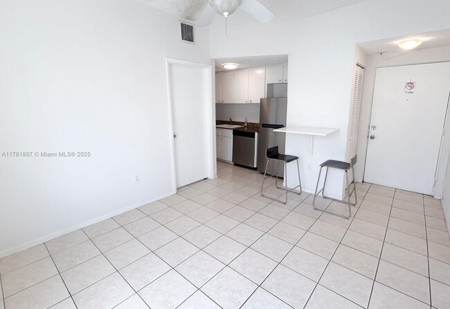 Building Photo - 1218 Drexel Ave
