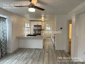 Building Photo - Charming 2 Bedroom Cottage in Nice Salt La...