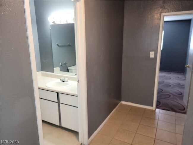 Building Photo - 5335 Mancos Ct