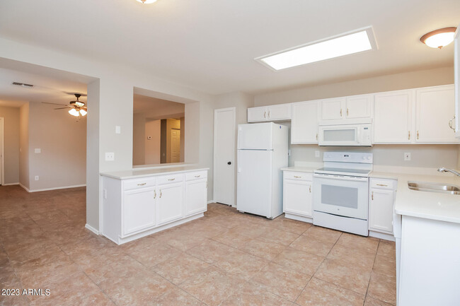 Building Photo - 8116 E Onza Ave