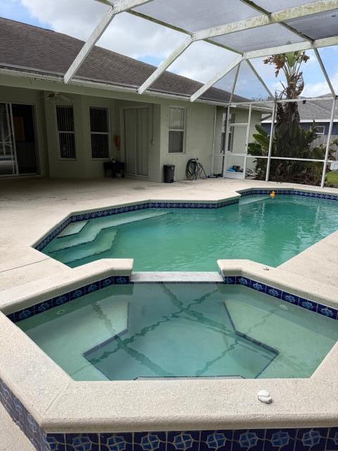 Building Photo - 522 SE Nome Dr