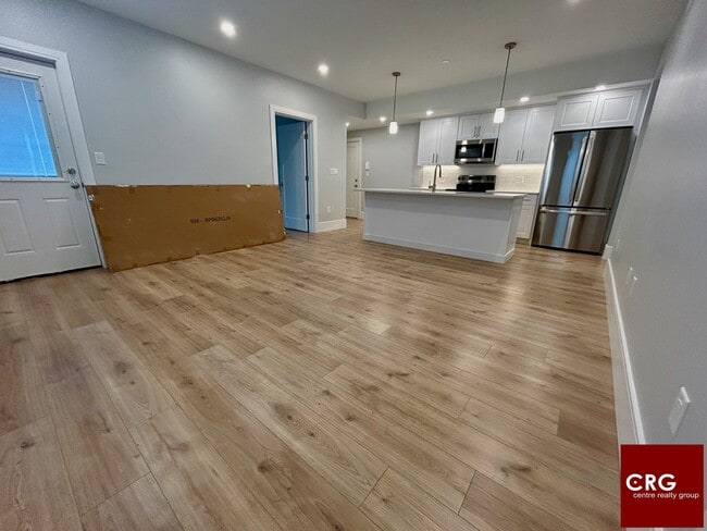 Building Photo - 124 Kenrick St