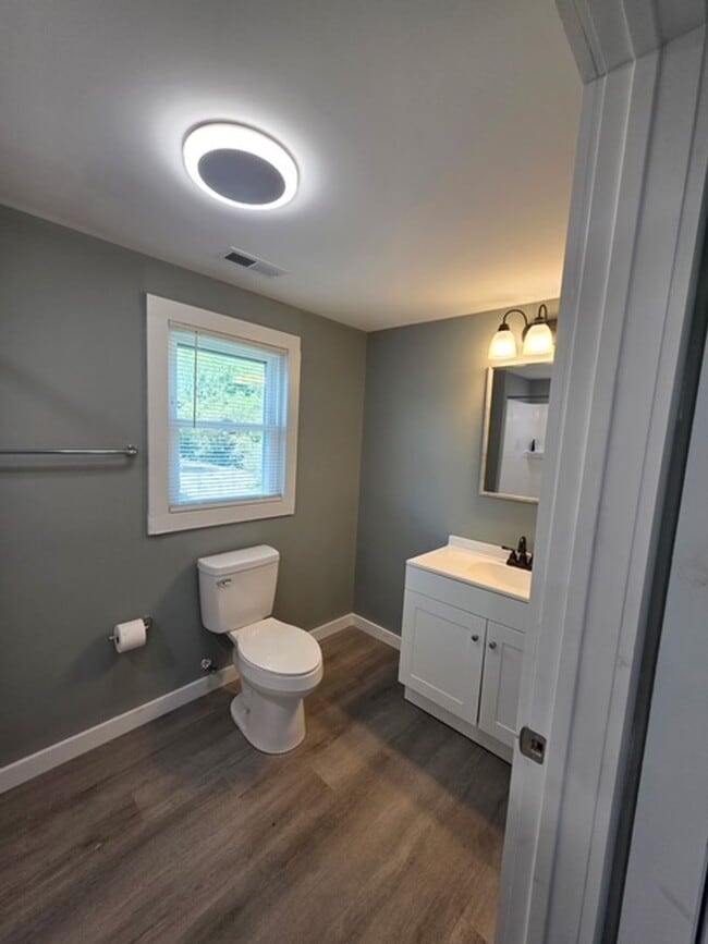Building Photo - Great Garage apartment in Georgetown