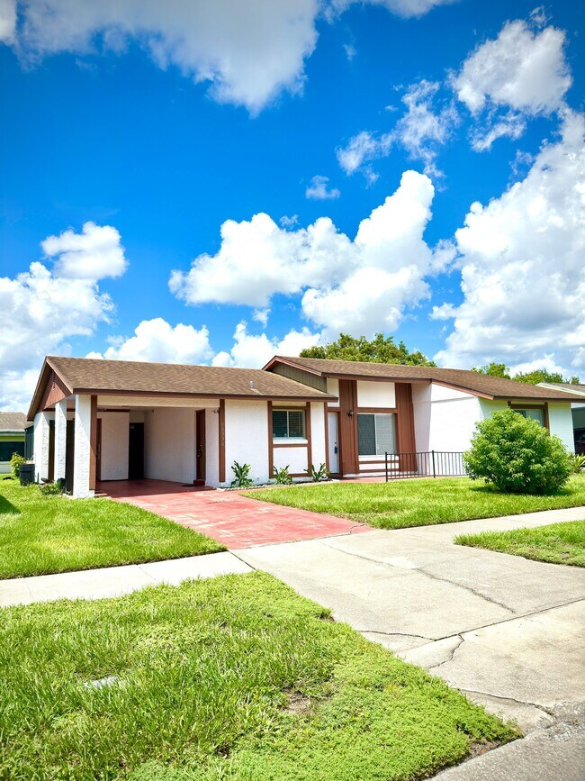 Building Photo - 10330 Galliard Blvd