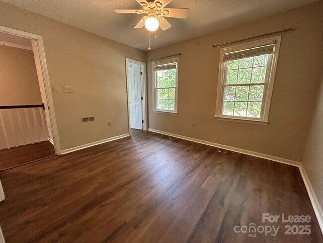 Building Photo - 12122 Parks Farm Ln