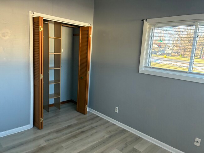 Building Photo - 2300 Midvale Ave