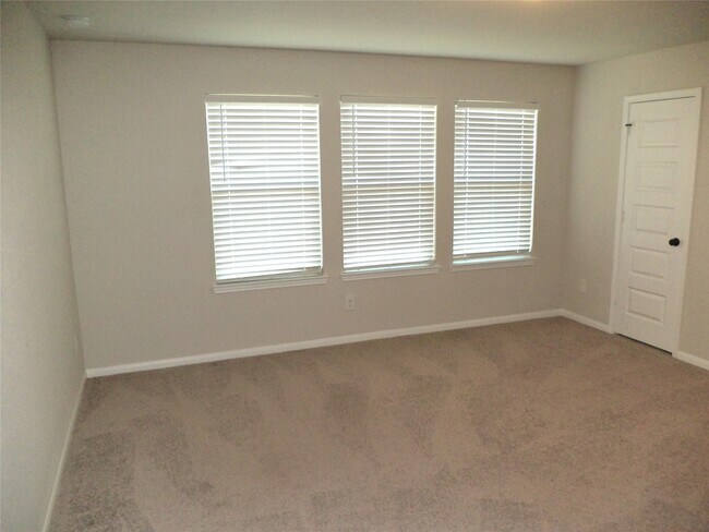 Building Photo - 18669 Blue Spruce Ln