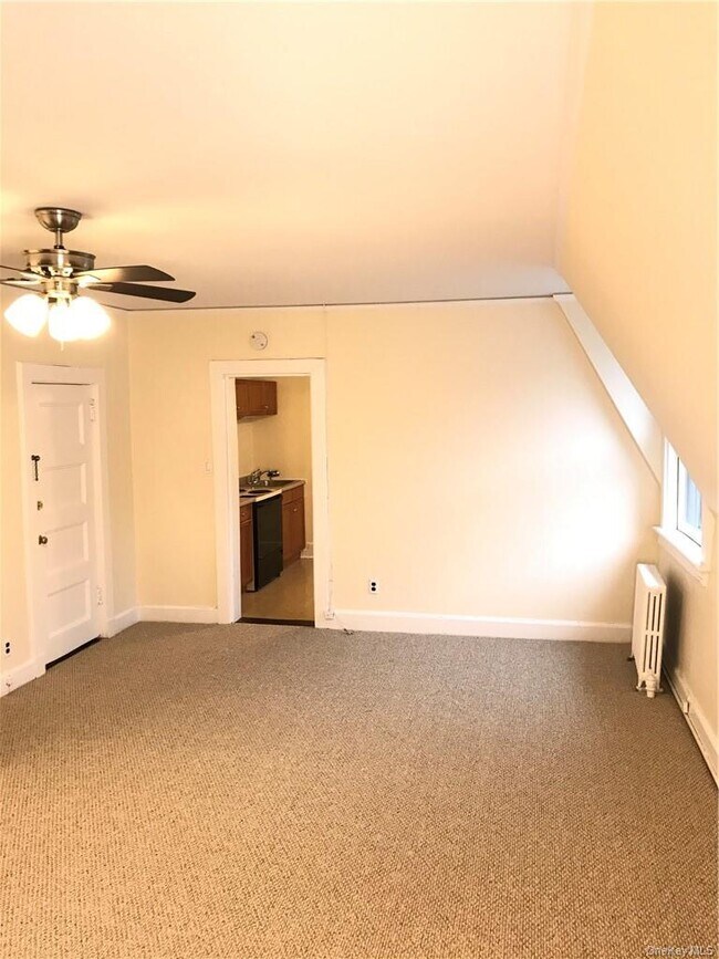 Building Photo - 57 Crows Nest Rd