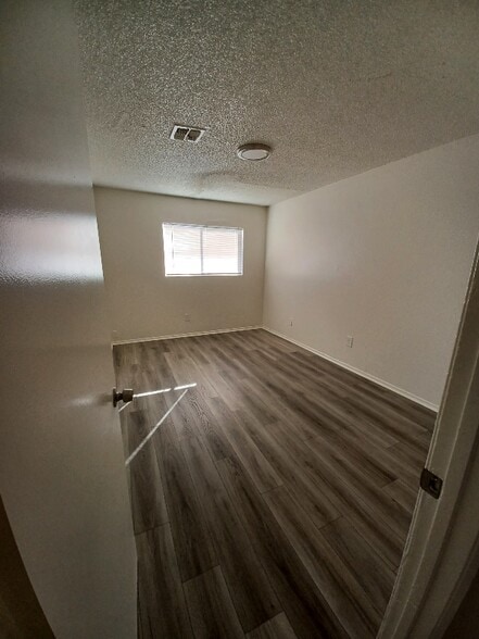 Building Photo - 4108 W Ave L