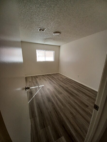 Building Photo - 4114 W Ave L