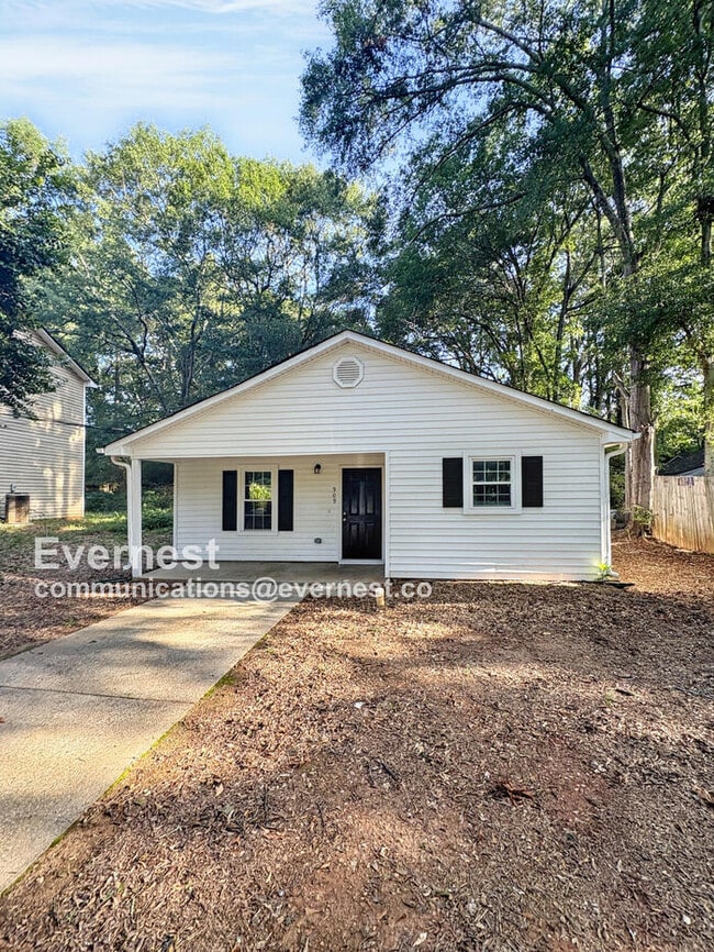 Primary Photo - 909 Davis St