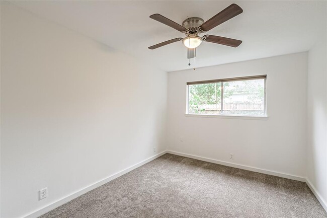 Building Photo - 2314 Silver Sage Dr