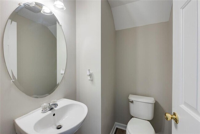 Building Photo - 283 Hiawassee Dr