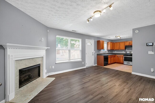 Building Photo - Charming 3BR House in Union City