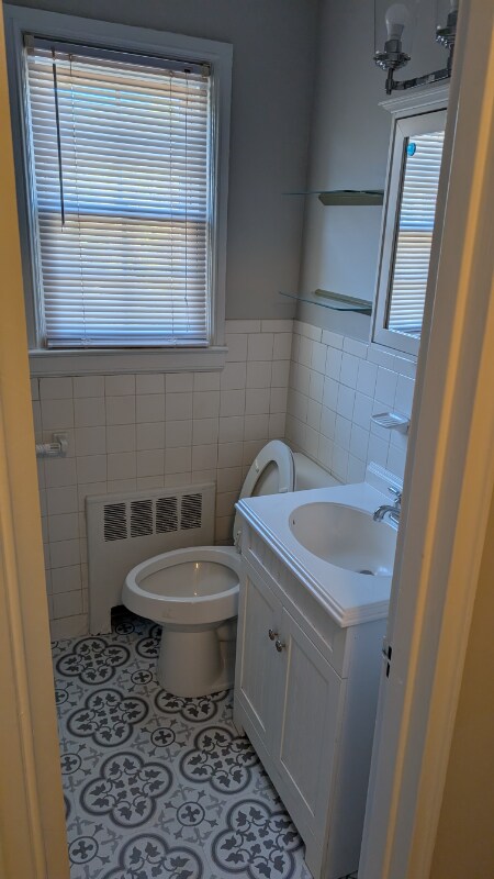 Building Photo - 409 Wakefield Dr