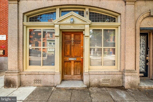 Building Photo - 665 Washington Blvd