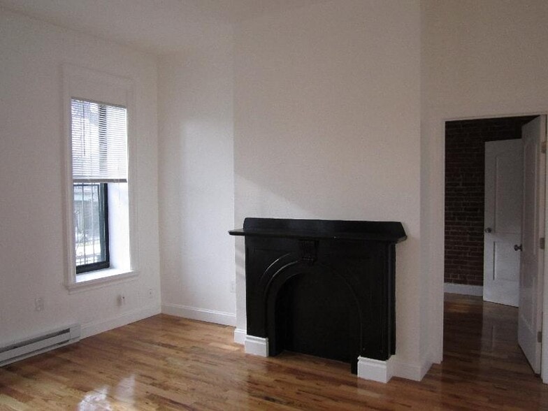 Building Photo - 23 Cortes St