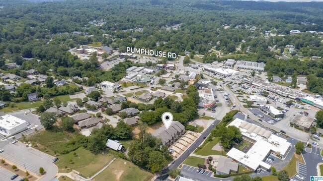 Building Photo - 4228 Oakview Ln