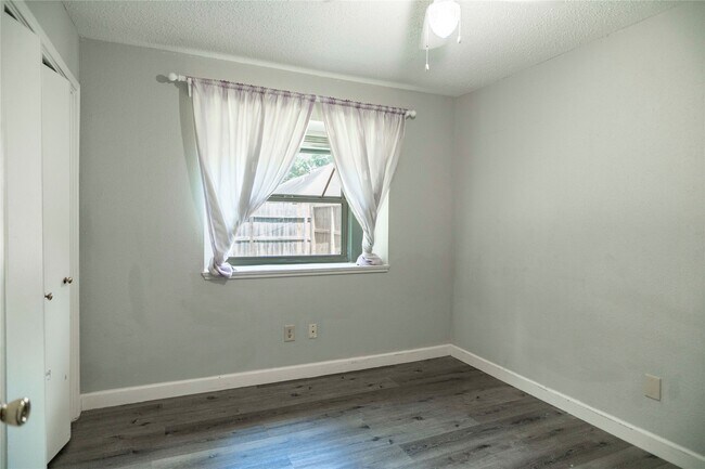 Building Photo - 17003 Enchanted Cir W