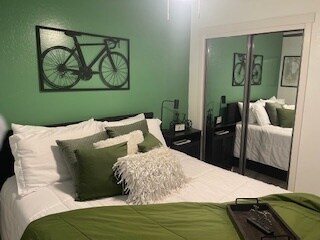 Building Photo - Heavenly Condo For Rent