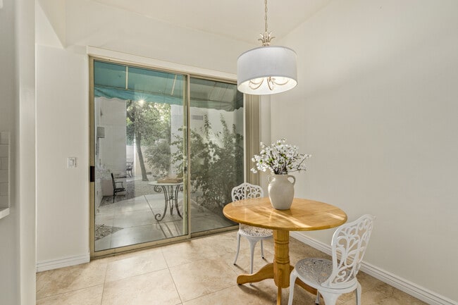 Building Photo - 6711 E Camelback Rd