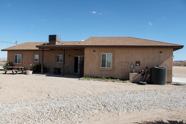 Building Photo - 1381 Soledad Ave