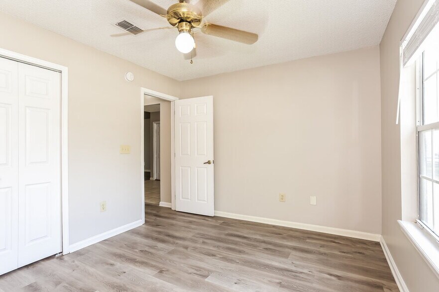 Building Photo - 11141 Coldfield Dr