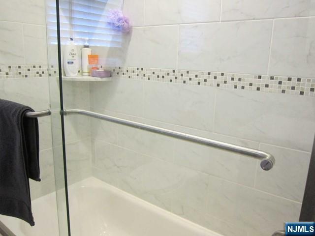 Building Photo - 309B Grand 309B