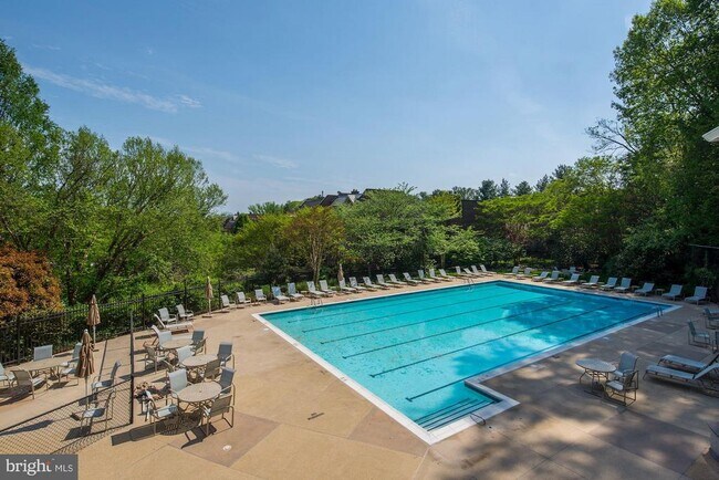 Building Photo - 4005 Mansion Dr NW