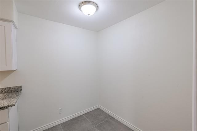 Building Photo - 5055 Ridglea Ln