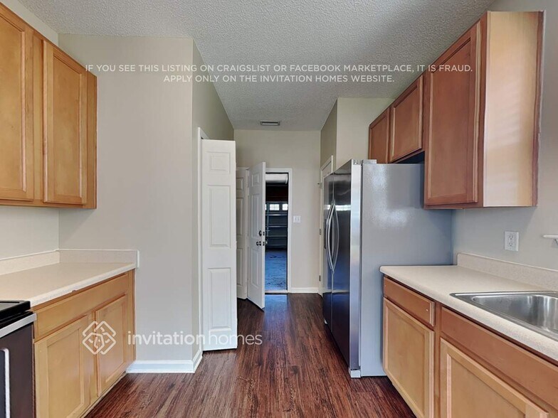 Building Photo - 301 Cline Falls Dr