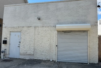 Building Photo - 299 Clinton Pl