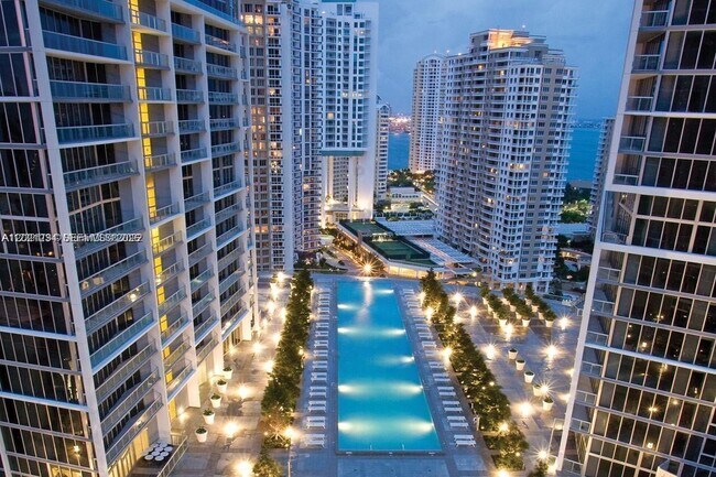 Building Photo - 475 Brickell Ave
