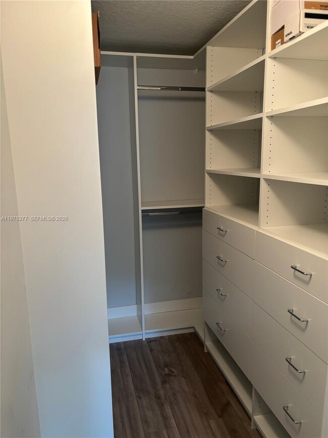 Building Photo - 6700 NW 114th Ave