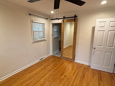 Building Photo - 3564 Camelot Dr