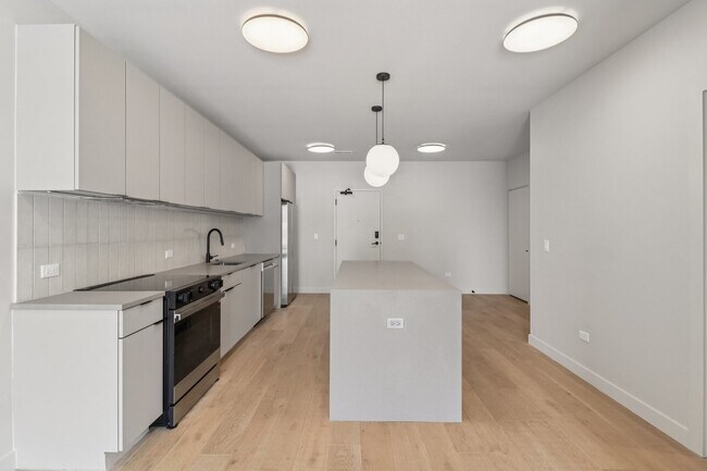 Building Photo - 1706 Sherman Ave