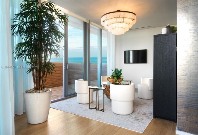 Building Photo - 2901 Collins Ave