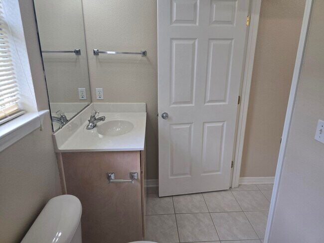 Building Photo - 7720 Lola Cir