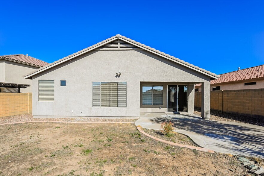 Building Photo - 2621 W Medinah Way