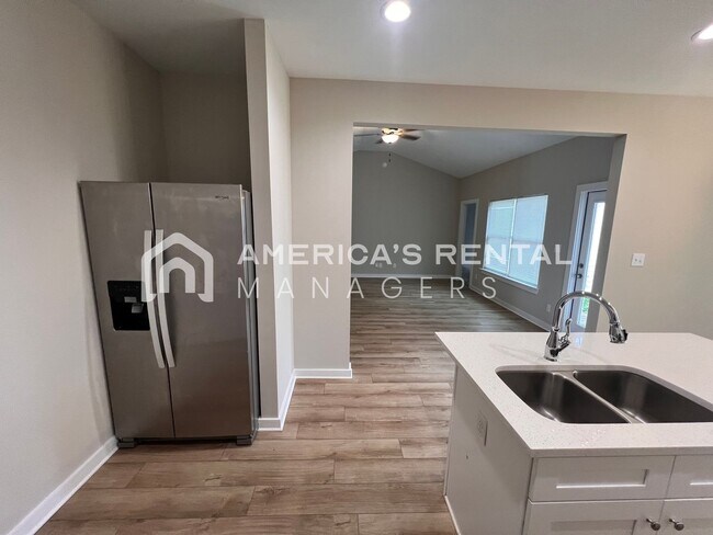 Building Photo - Home for Rent in Bay Minette, AL!! Available to View Now! DEPOSIT PENDING!!