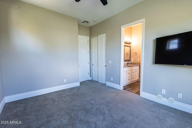 Building Photo - 3801 E Glenrosa Ave