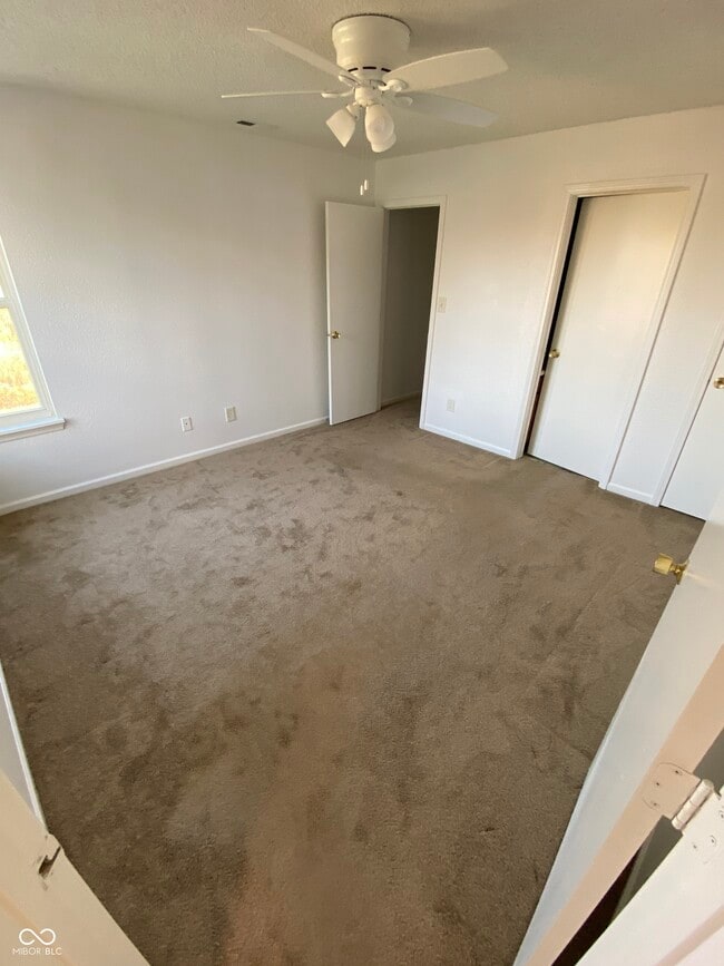 Building Photo - 5251 Bluff View Dr