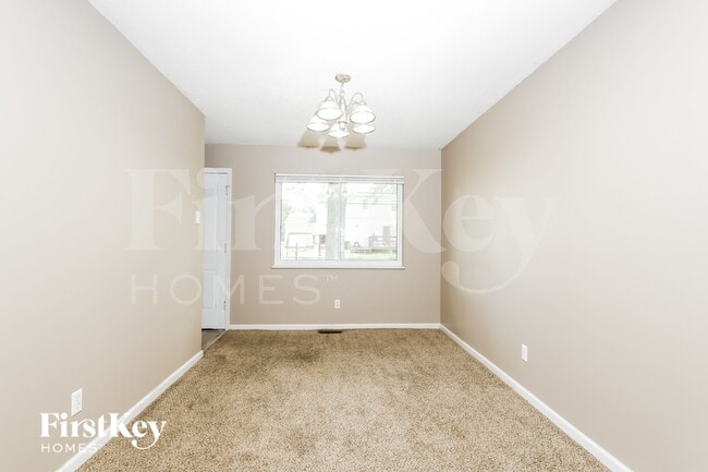 Building Photo - 2240 Spoonwood Dr