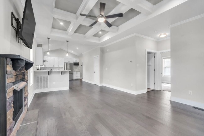 Building Photo - Stunning 3-Bedroom, 2-Bathroom Home Featuring Open-Concept Luxury Living $2150/mo rent