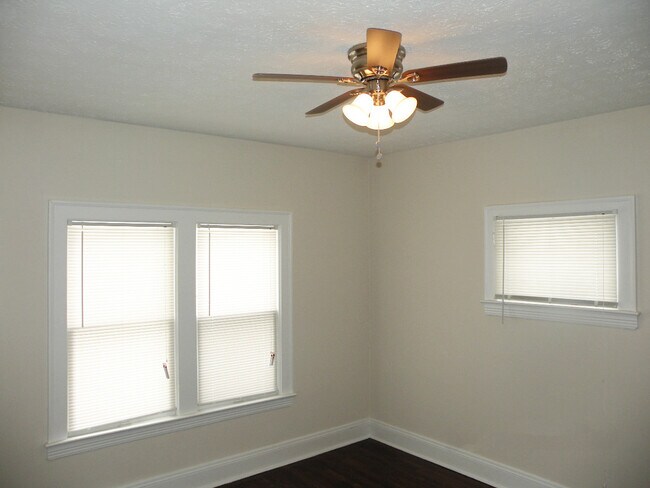 Building Photo - 3585 Chelton Rd