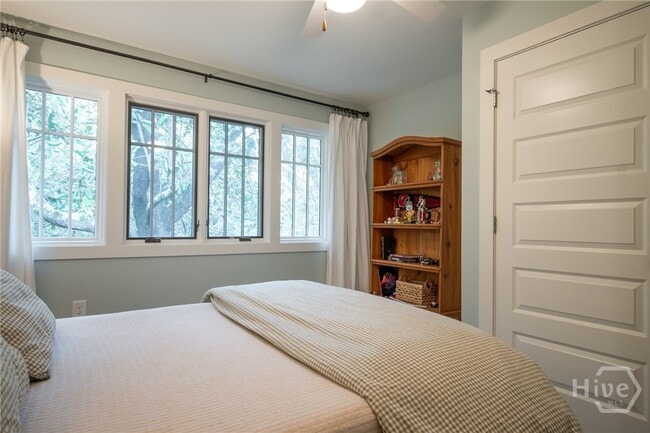 Building Photo - 290 Milledge Cir