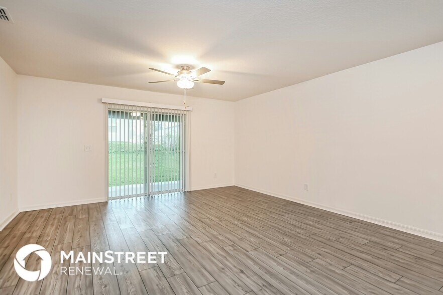 Building Photo - 2006 Maple Ln